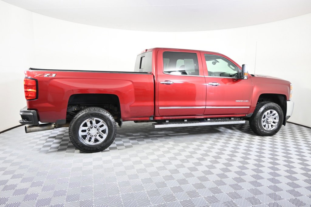 2019 Chevrolet Silverado 3500HD LTZ photo 8