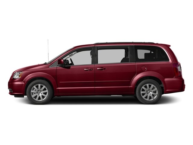 2016 Chrysler Town & Country Touring photo 3