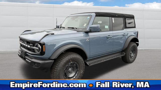 2025 Ford Bronco 4-Door Outer Banks's photo