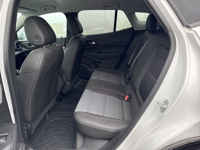 2025 Chevrolet Trax LT photo 6