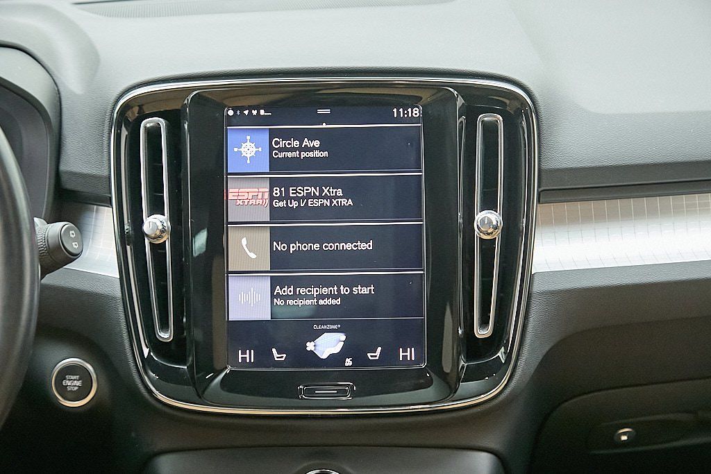 2019 VOLVO XC40 - Image 28