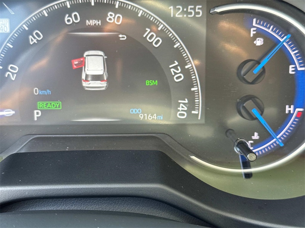 2024 Toyota RAV4 Hybrid XLE Premium photo 24