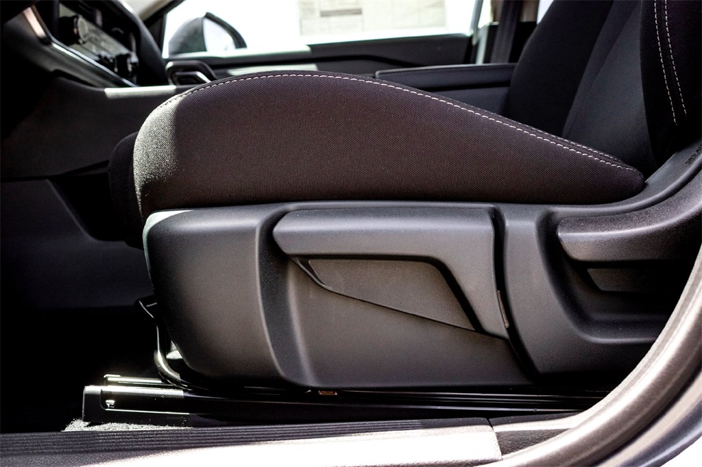 2025 Nissan Rogue S photo 7
