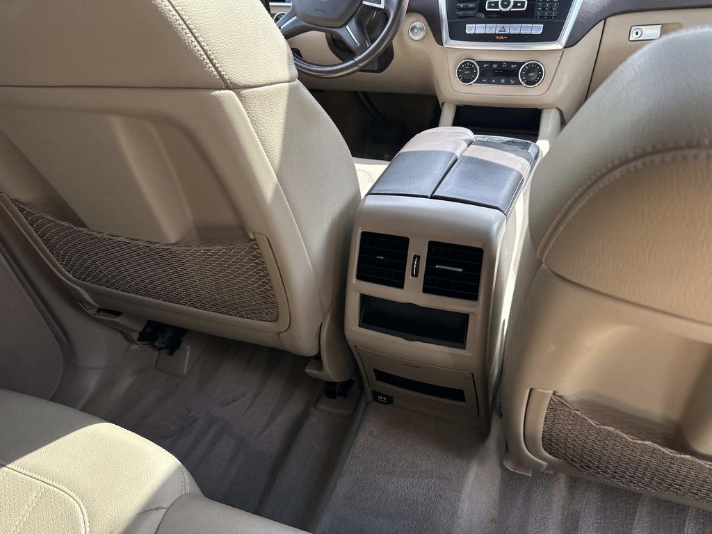 2016 Mercedes Benz GL 450 photo 29