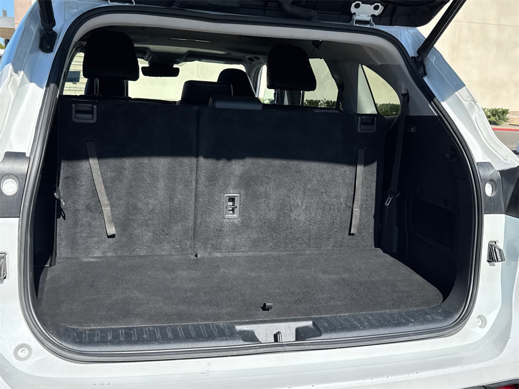 2022 Toyota Highlander XLE photo 8