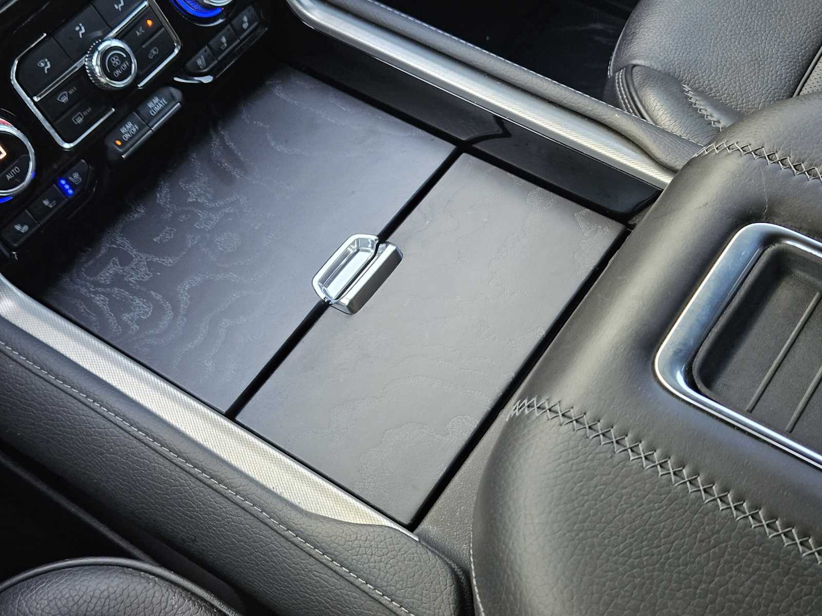 2022 Gmc Yukon XL Denali photo 14