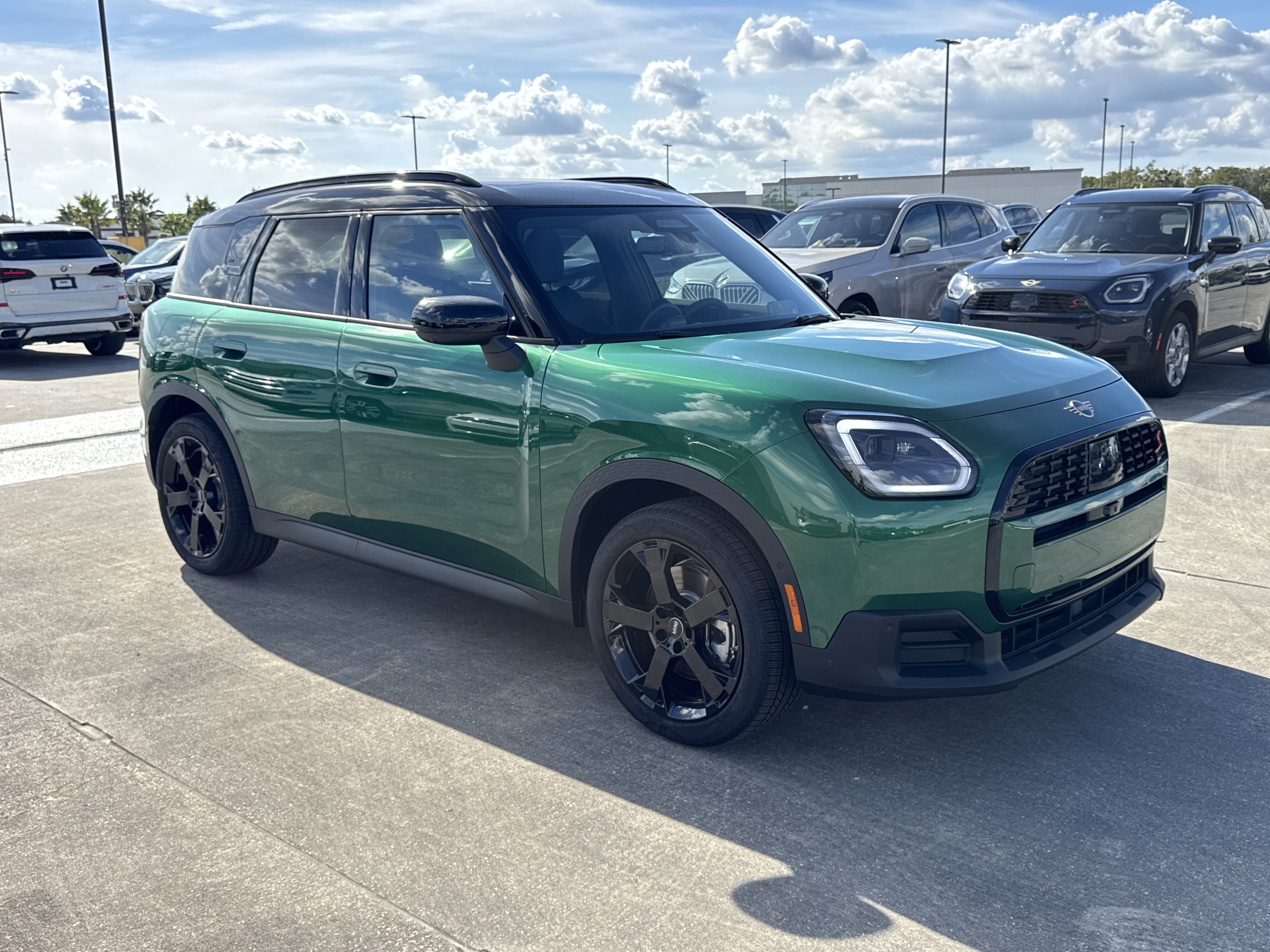 2025 MINI Countryman S's photo
