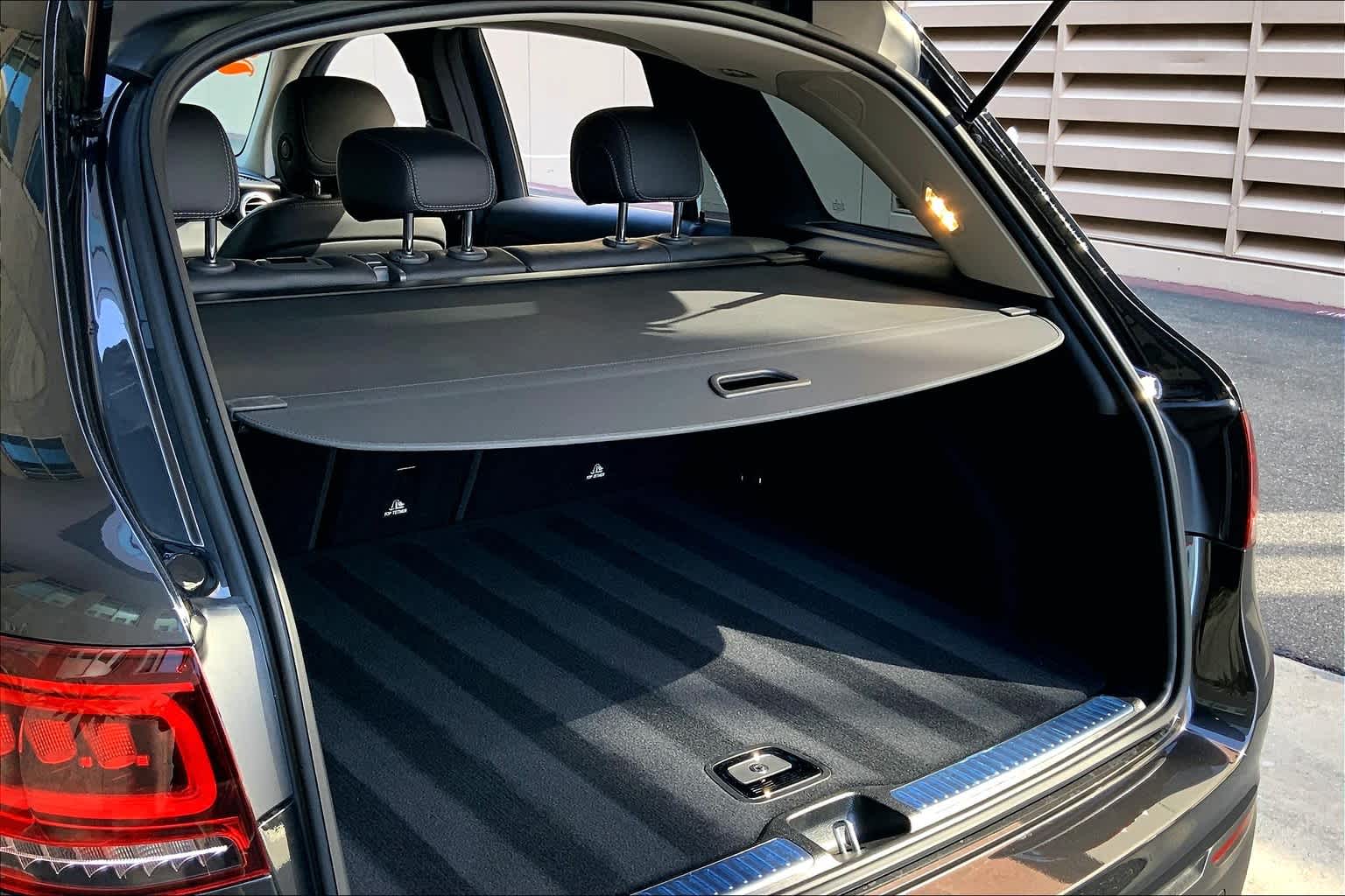 2022 Mercedes Benz GLC 300 photo 31
