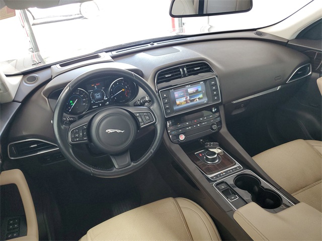 2017 Jaguar F-PACE Prestige photo 25
