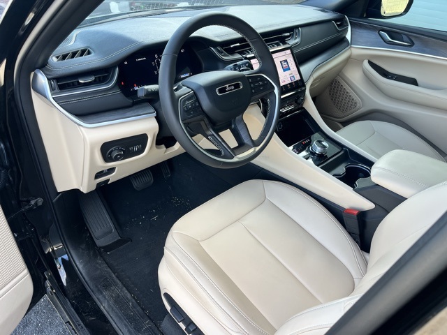 2024 Jeep Grand Cherokee Limited photo 10
