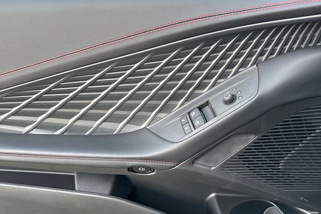 2025 Dodge Charger R/T photo 11