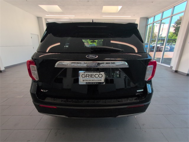 2020 Ford Explorer XLT photo 9