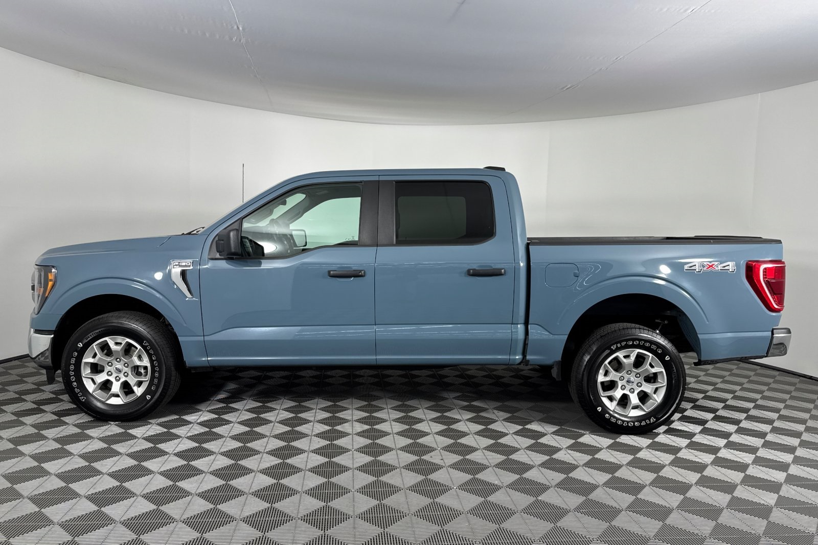 2023 Ford F-150 XLT photo 7