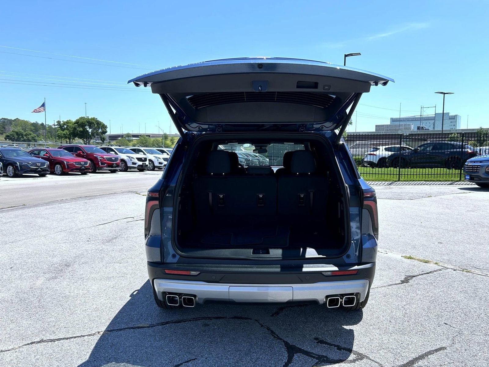 2025 Chevrolet Traverse photo 22