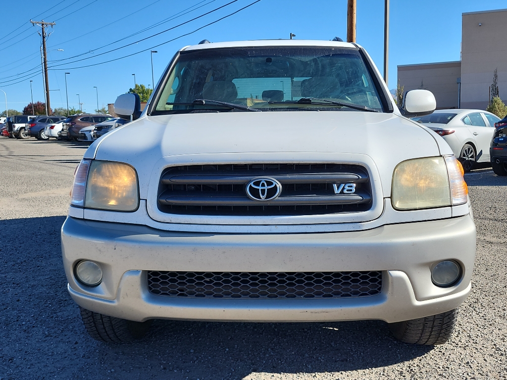2002 Toyota Sequoia SR5 photo 2