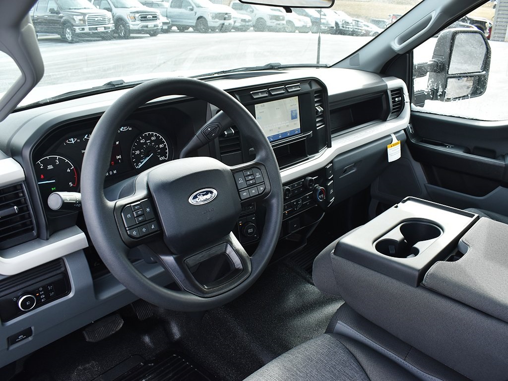 2024 Ford F-450 XL photo 4