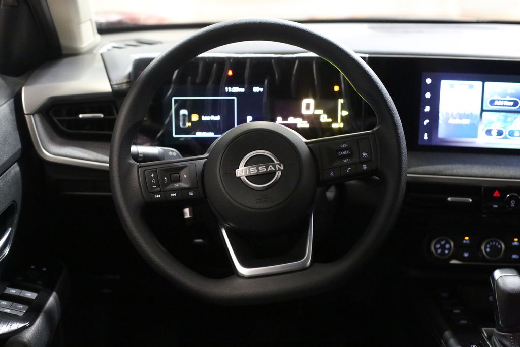 2025 Nissan Kicks SV photo 15