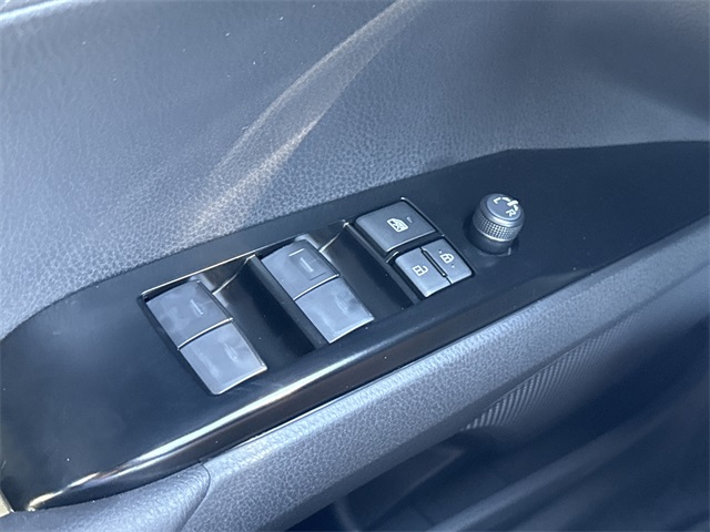2025 Toyota Camry SE photo 14