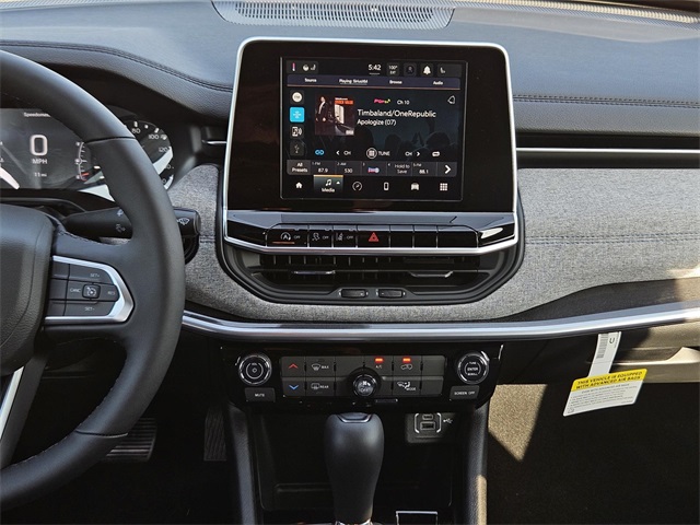 2025 Jeep Compass North Edition Latitude photo 16