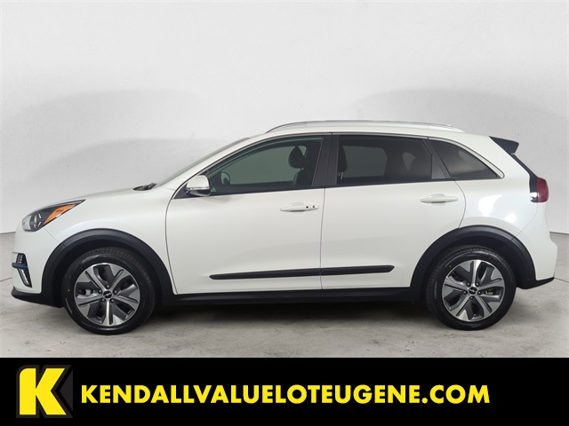 Used 2022 White Kia EX image 2