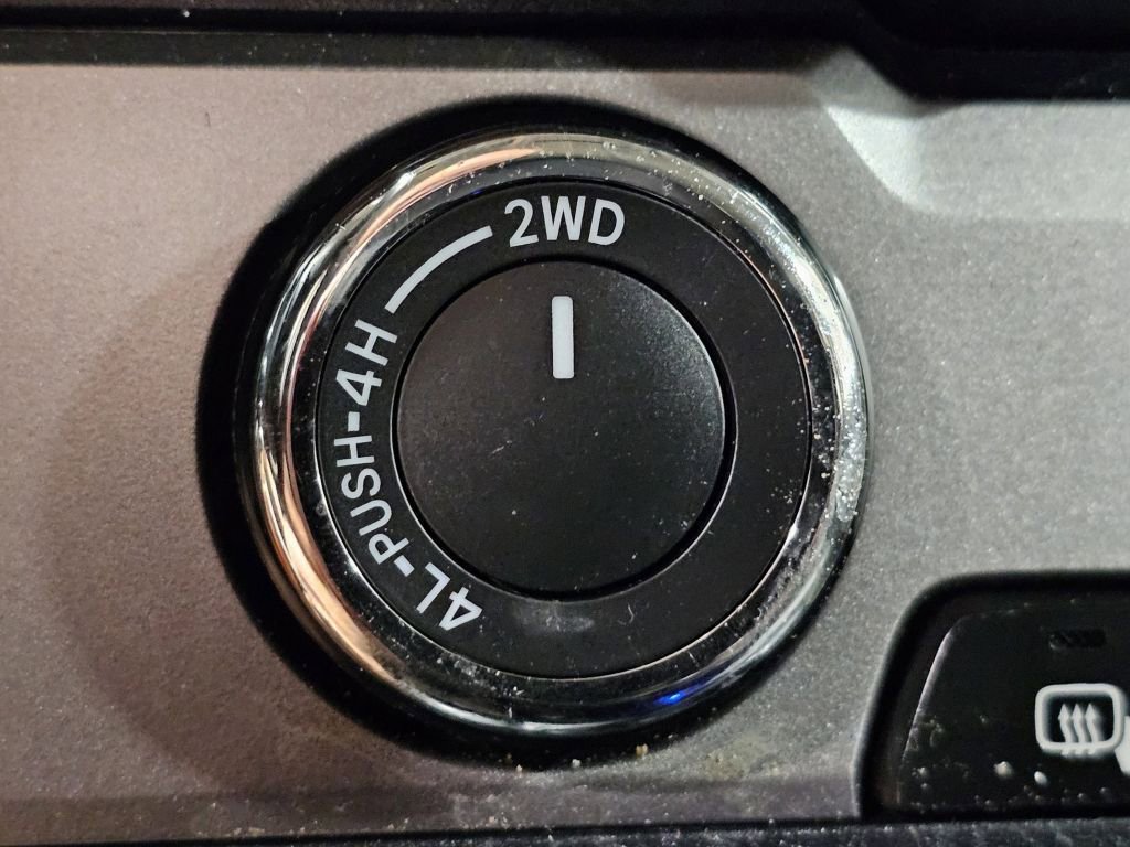 2023 Toyota Tacoma SR 4x4 photo 2