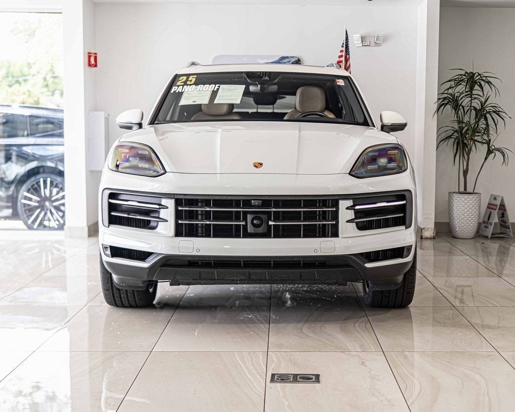 2025 PORSCHE CAYENNE - Image 2