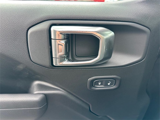 2025 Jeep Wrangler Sport photo 14