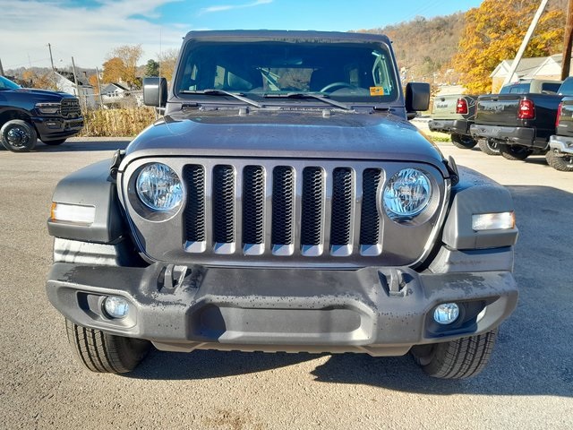 2023 Jeep Wrangler Sport photo 3