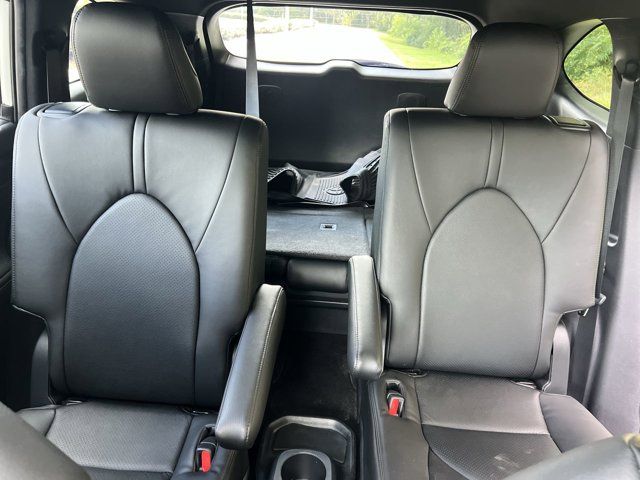 2021 Toyota Highlander XSE photo 13