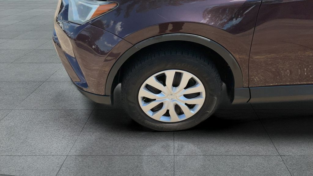 2018 Toyota RAV4 LE photo 23