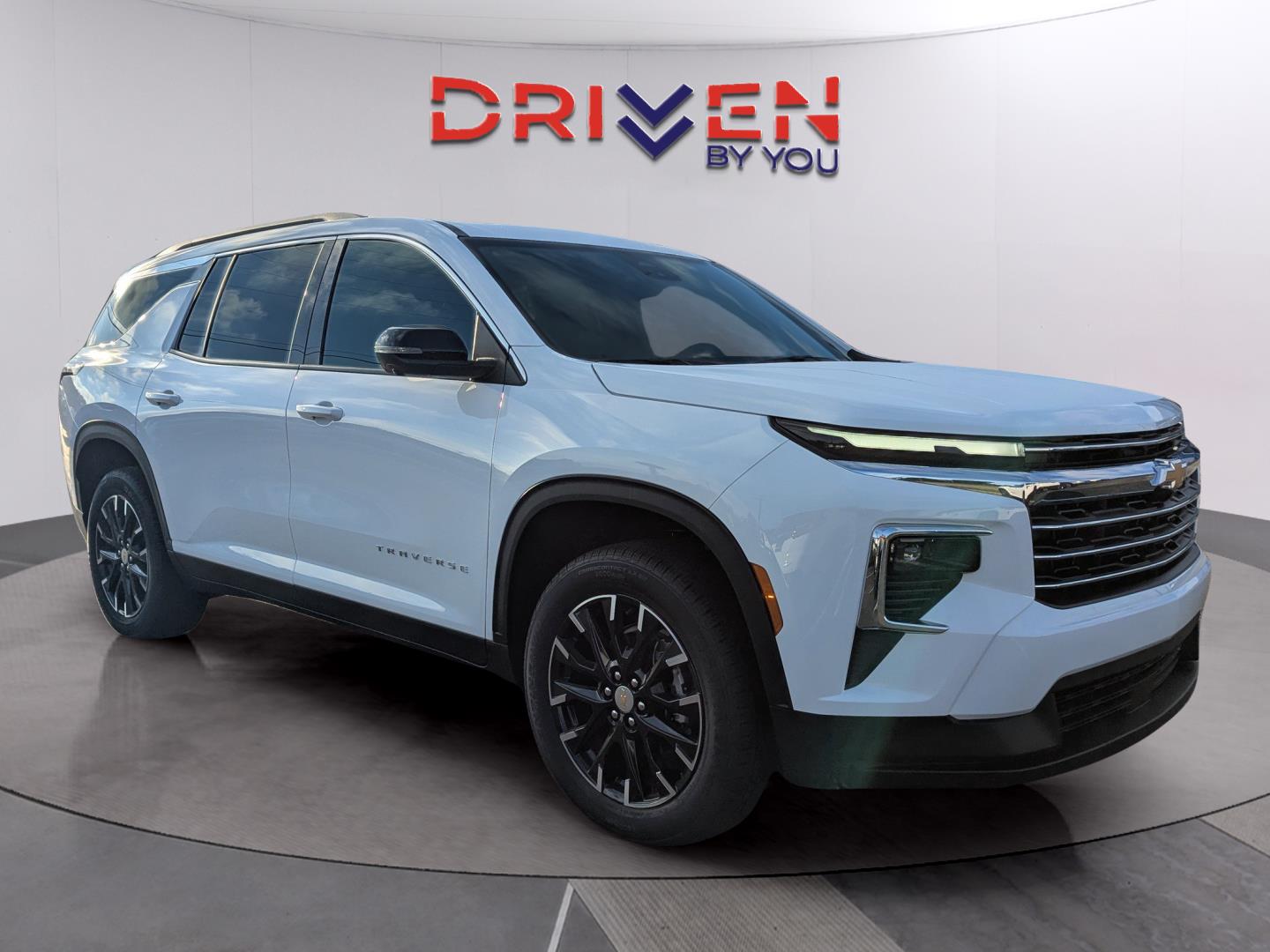 2026 Chevrolet Traverse photo 3