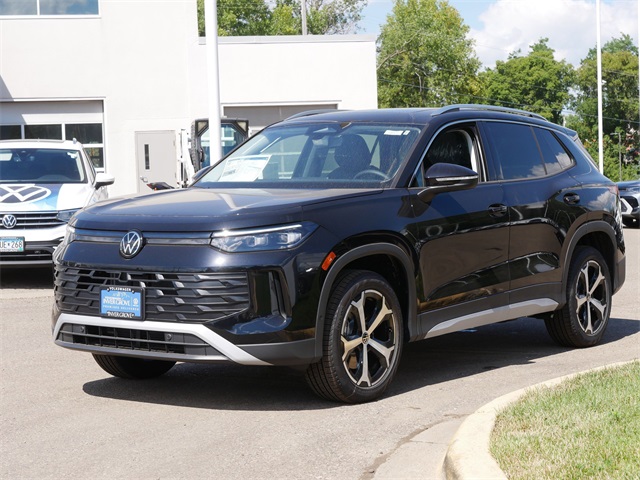 2025 Volkswagen Tiguan SE photo 2