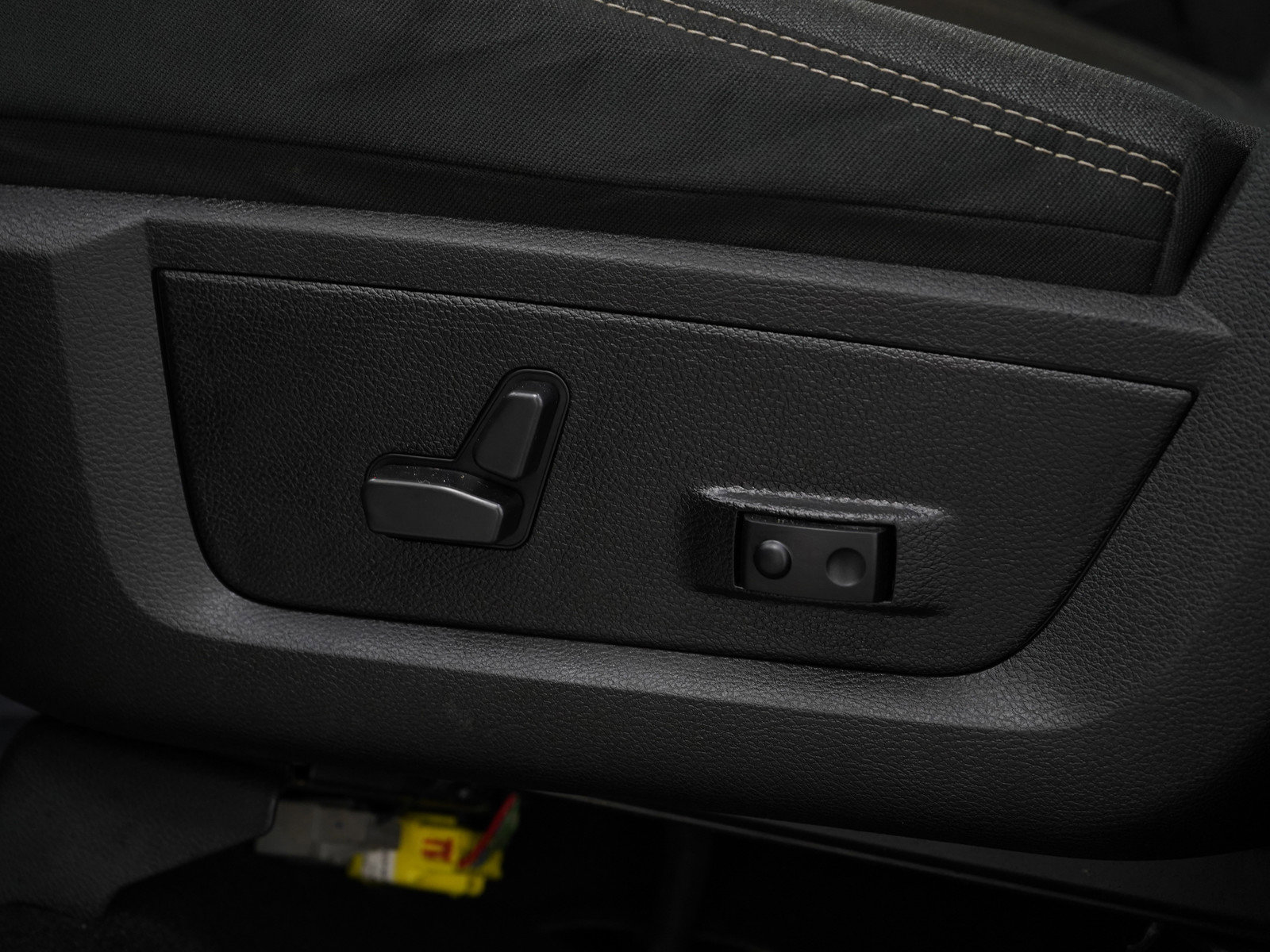 2021 Ram 1500 Warlock photo 26