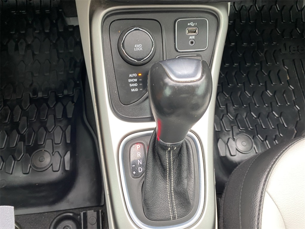 2021 Jeep Compass Latitude photo 14