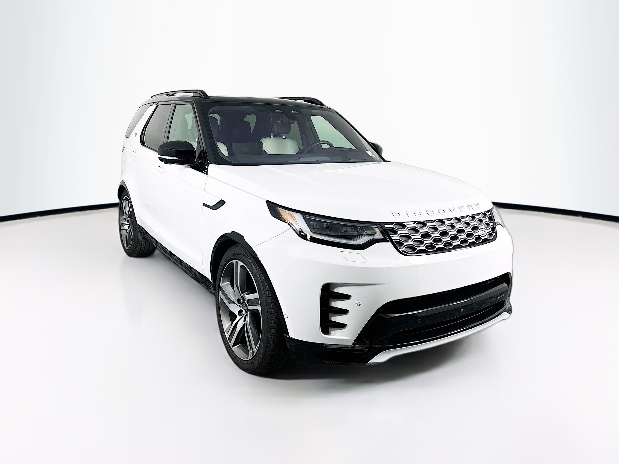 2023 Land Rover Discovery Metropolitan Edition photo 3