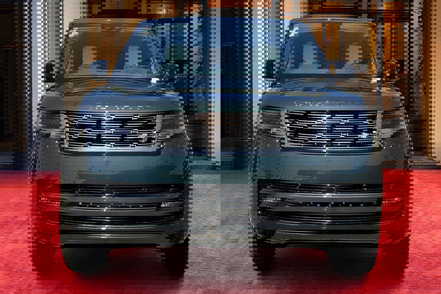 2025 Land Rover Range Rover SE photo 2