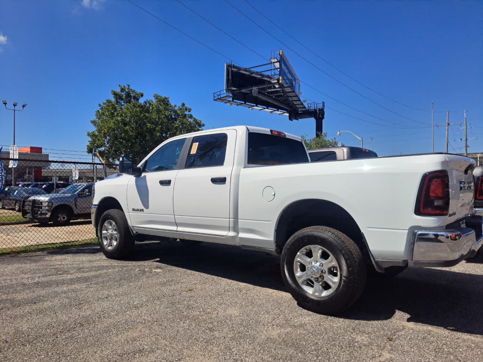 2025 Ram 2500 Big Horn photo 2
