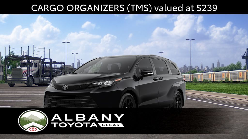2026 Toyota Sienna Woodland Edition's photo