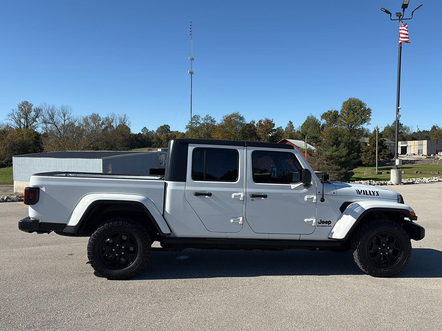2021 Jeep Gladiator Willys photo 4