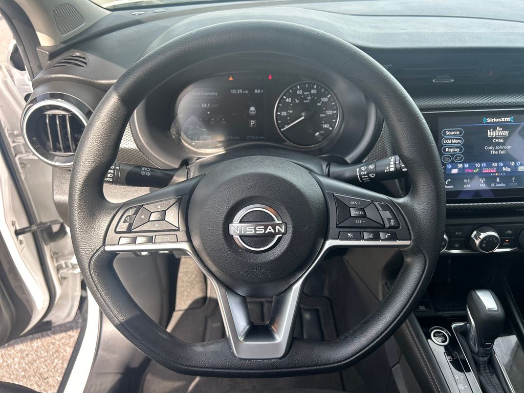 2023 Nissan Kicks SV photo 24