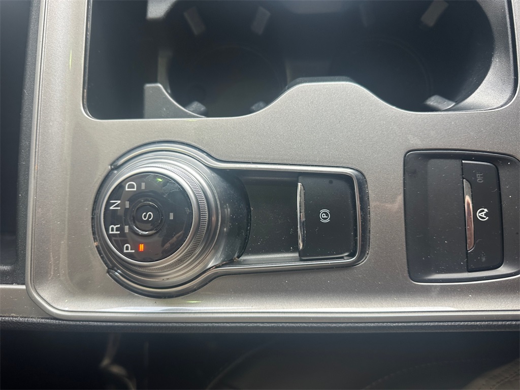2024 Ford Edge SEL photo 31