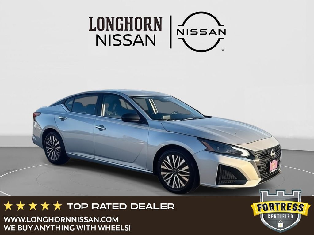 2024 Nissan Altima SV