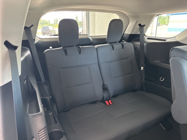 2025 Ford Explorer photo 34