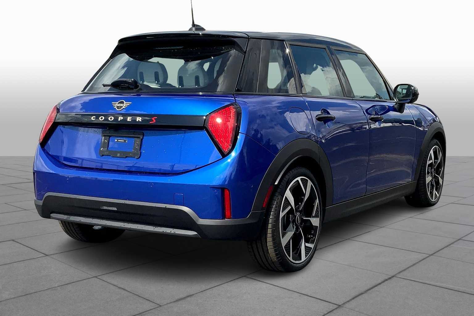 2025 Mini Cooper 4 Door Hardtop S photo 12