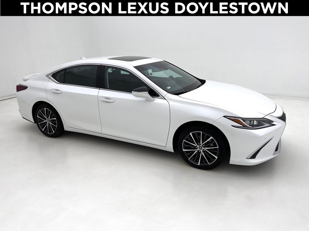 2025 Lexus ES 350 photo 2