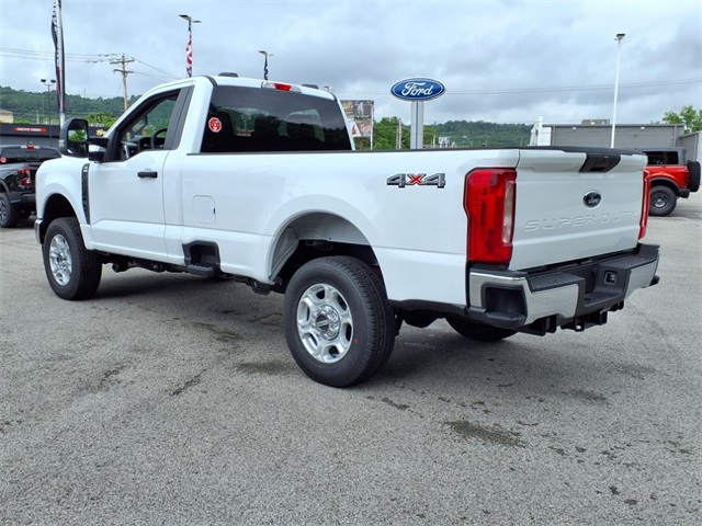 2025 Ford F-250 XLT photo 3