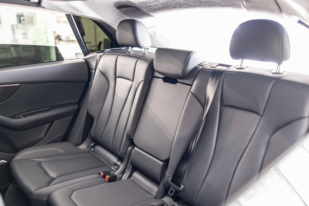 2021 AUDI Q8 - Image 33