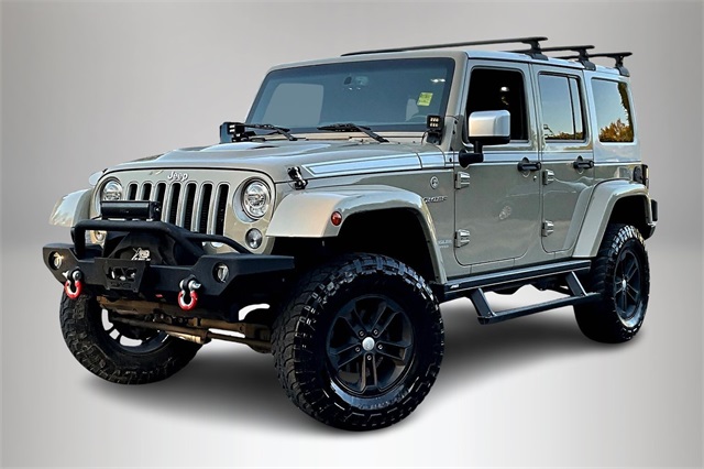 2017 Jeep Wrangler Unlimited Sahara photo 2
