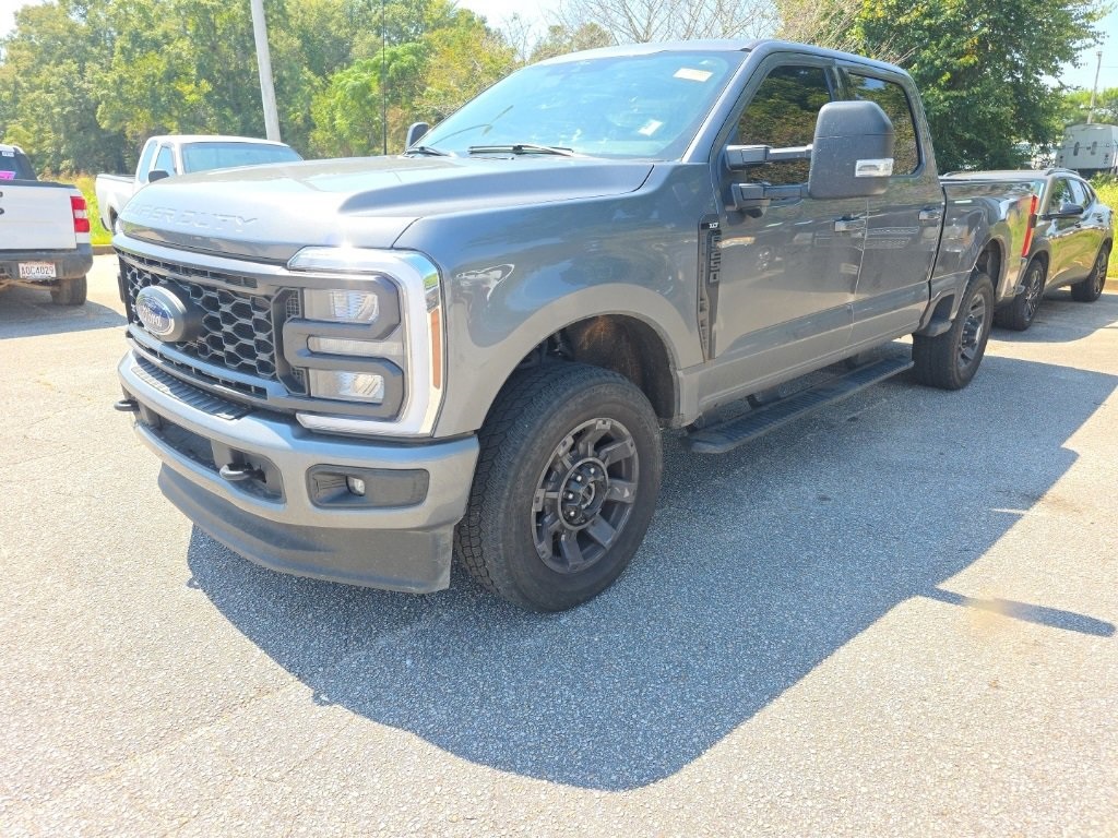 2024 Ford F-250 XLT photo 3