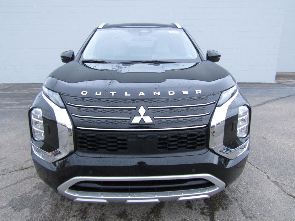 2024 Mitsubishi Outlander SEL photo 3